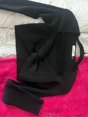 Black Ribbed Twist-Front Crop Sweater